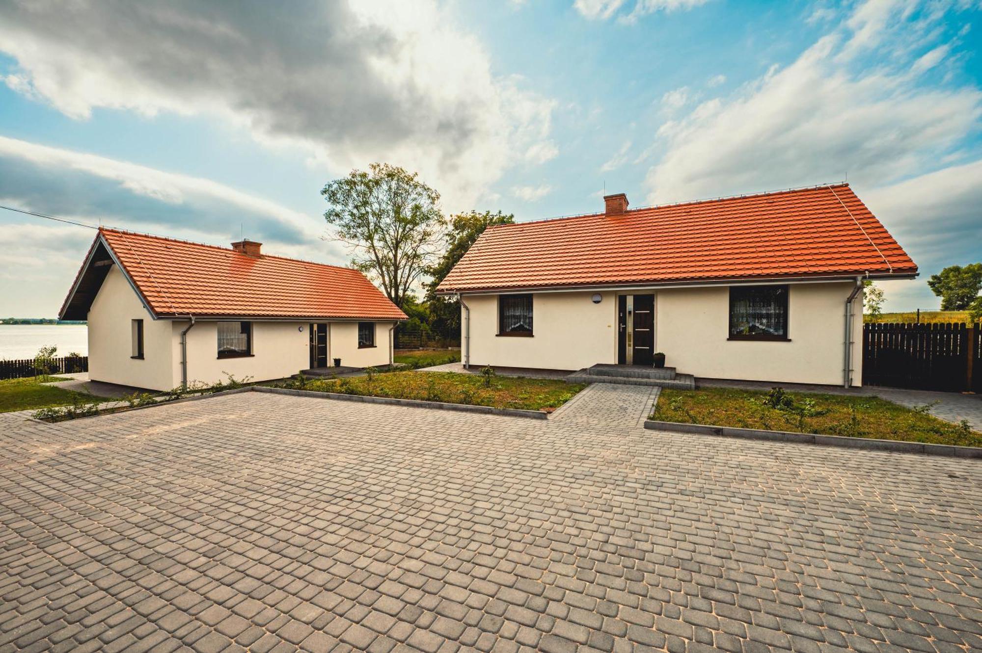 - Gradzkie 19 * Gradzkie (Warmian-Masurian)